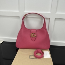 Gucci Hobo Bags